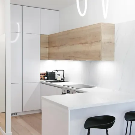 Kesselbauer - Luxury With Free Parking Διαμέρισμα *